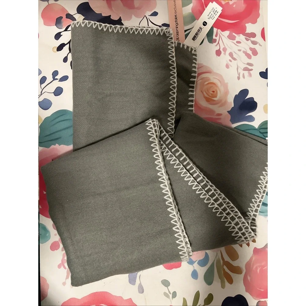 AQUA Women Scarf One Size Grey Whipstitch Trim Winter Cozy Shawl Wrap NWT